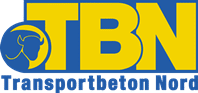 Logo mit großen gelben Buchstaben TBN und einem stilisierten blauen Stierkopf in einem Kreis auf der linken Seite. Darunter steht in blauem Text Transportbeton Nord auf hellem Hintergrund, der die Kompetenz im Garten- und Landschaftsbau hervorhebt.